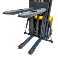 Штабелер самоходный CDDK20 (2000 кг, 6,5 м, li-ion 25,6В / 230Ач, EPS) SMARTLIFT HV Market