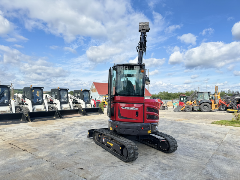 Мини-экскаватор QUADTRAC E40 PRO (4т, кабина, A/C, квикаплер, бур, 3 ковша. Гидравлический прижим) HV Market