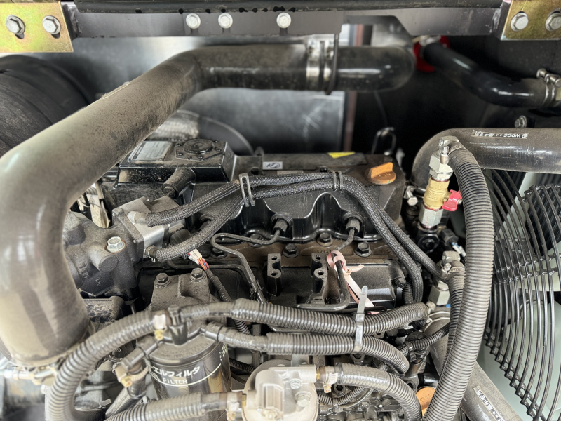 Мини-экскаватор QUADTRAC EX60 (6 т, кабина, А/С, квикаплер, поворотная стрела) HV Market