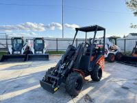 Мини-погрузчик CASTLOADERS 825D ИТАЛИЯ (Кабина STANDARD) HV Market