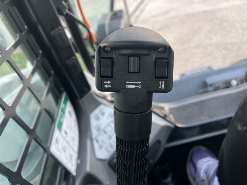 Мини-погрузчик BOBCAT S530 (Г/п 860 кг) HV Market