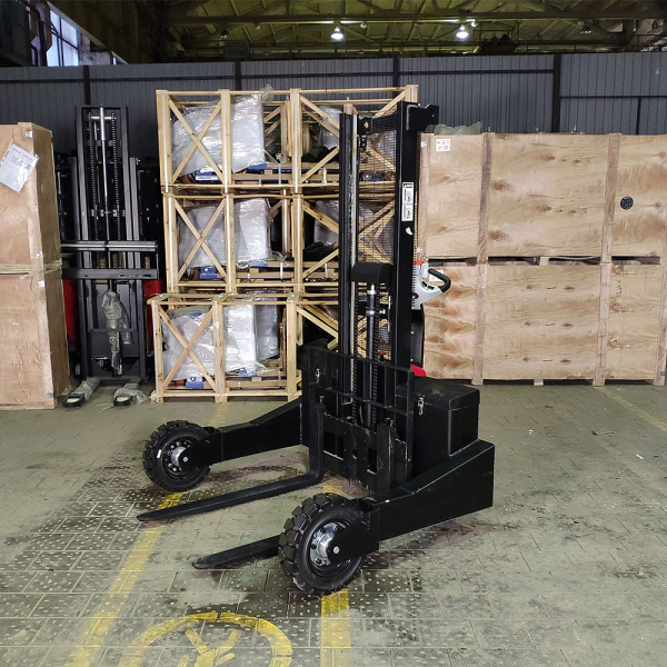 Самоходный штабелер для бездорожья AX 1016RT OXLIFT 1600 мм 1000 кг HV Market